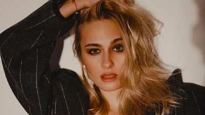 Анастасія Цимбалару розповіла про перелом пальця і горе-традицію щовесни ламати мізинці – фото