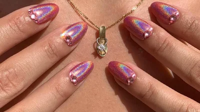 Манікюр із грошовою енергетикою: 3 трендові варіанти на березень 2026