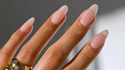 Топ відтінки: наймодніші кольори манікюру весни 2026