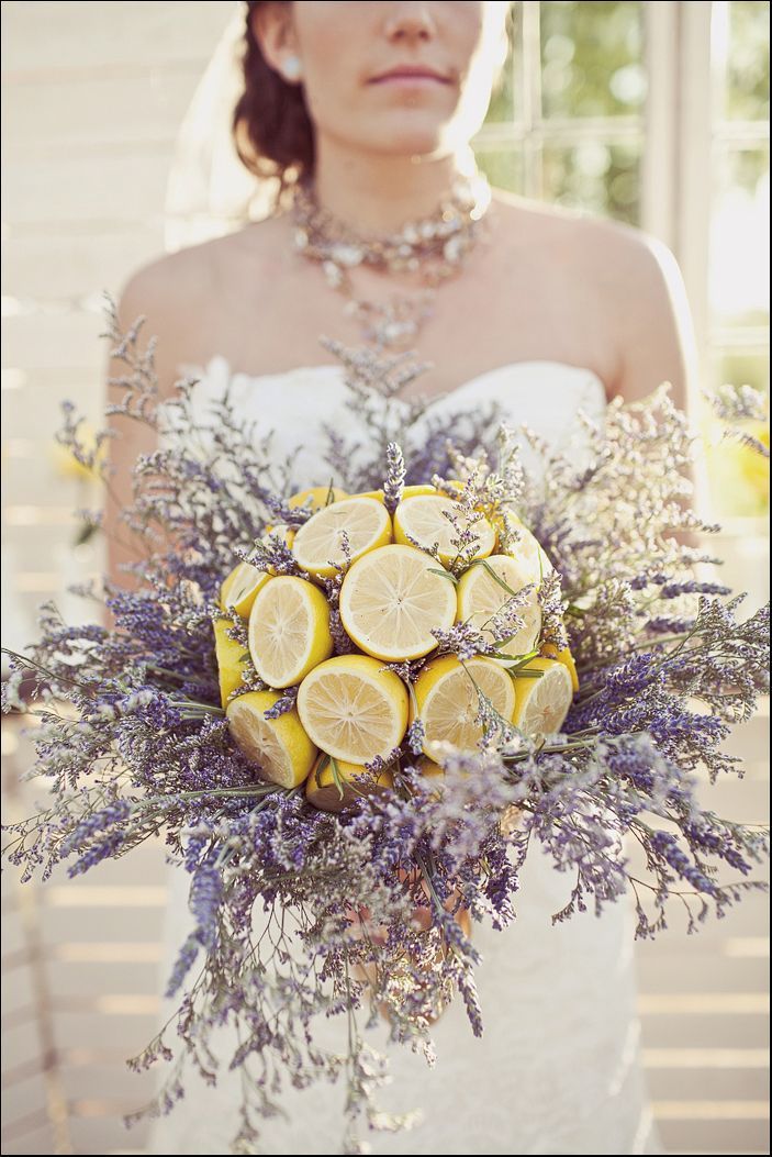Из грибов и брокколи: 12 свадебных букетов, в существование которых трудно поверить - фото 837625