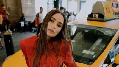 Ксения Мишина в бикини заявила, что украшает этот мир, и с ней сложно поспорить – горячие кадры