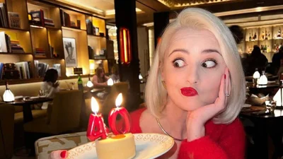 Міці Ньютон виповнилось 40 років - і її зовнішність збентежила фанів