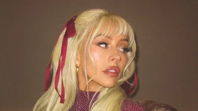 45-річна Крістіна Агілера в боді з харчової плівки влаштувала гарячу фотосесію - такого ми ще не бачили