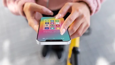 Google Play попереджатиме про застосунки, які швидко розряджають батарею смартфона