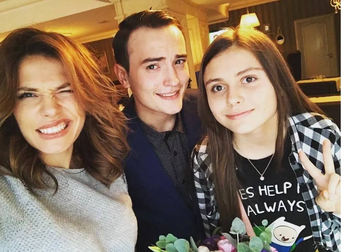 Антоніна Паперна, Ганна Борисюк та В'ячеслав Хостікоєв - 839486 Антоніна Паперна, Ганна Борисюк та В'ячеслав Хостікоєв - фото 839486