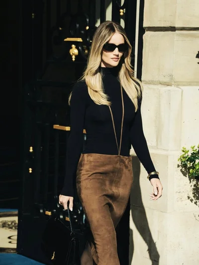 Спідниця, у якій з’явилася дружина Джейсона Стейтема, вже стала модною сенсацією весни - фото 839558