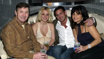 Брітні Спірс з батьками та братом - фото 839921