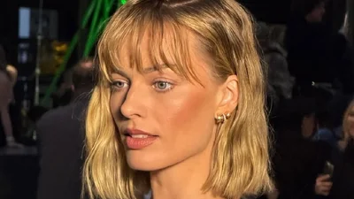 Марго Роббі попрощалася з довгим волоссям і обрала актуальний боб-каре