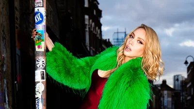 Оля Полякова відповіла на закиди про флірт з молодими хлопцями