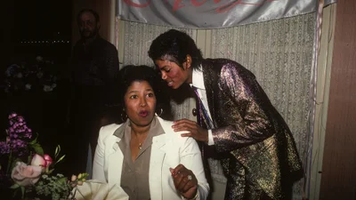 Мати Майкла Джексона вперше за довгий час з’явилася на публіці напередодні свого 96-річчя – який вигляд має жінка