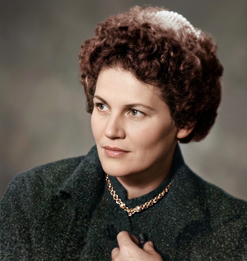 Женщина, которая послала КГБ - и не пожалела: все, что ты (не) знала о Лине Костенко - фото 840669