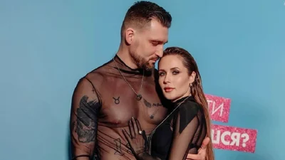 Коханий Наталки Денисенко схопив її на руки й закружляв: пара злилася у нестримному поцілунку – відео