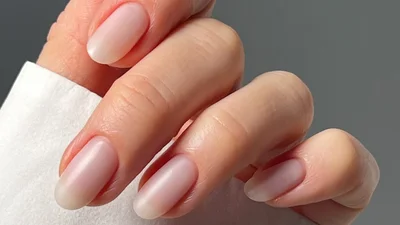 Размытые ногти – маникюр, который будут носить самые стильные женщины весной 2026 года