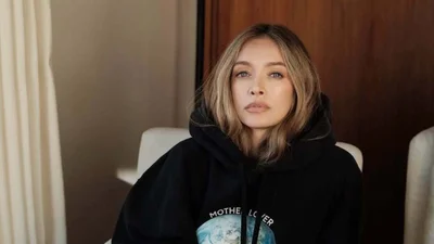 Віра Брежнєва засвітила каблучку на тому самому пальчику, і спровокувала чутки про заручини