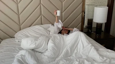 Простой ночной трюк, который поможет предотвратить морщины