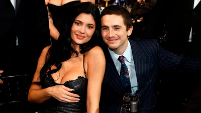 Сестра Тимоти Шаламе на Оскаре смутила Кайли Дженнер, ее эмоции поймала камера: эксклюзивное видео