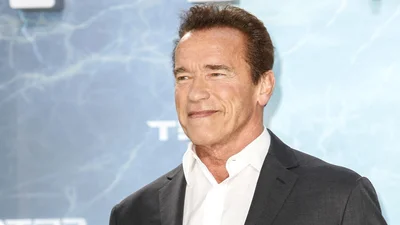 Позашлюбний син Шварценеггера вразив схожістю з батьком у молодості: фото