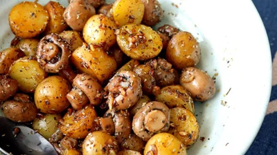 Швидка вечеря з грибів і картоплі – смачно і без зайвих зусиль