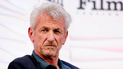 Замість Оскара – Київ: Шона Пенна помітили в Офісі президента під час зустрічі з Зеленським