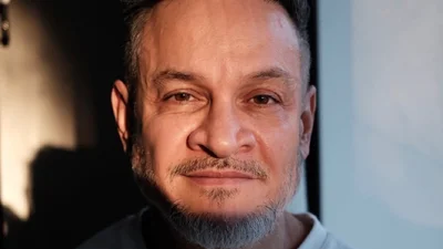 Таким Ектора ще не бачили: відомий шеф-кухар показав себе в молодості