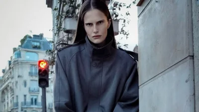 Мистецтво зі смаком еротики: голенька Алла Костромічова прикрасила чеський глянець