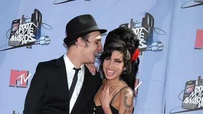 Колишній чоловік Емі Вайнгаус розповів про свою причетність до смерті співачки - мовчав 15 років