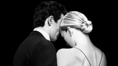 Правнучка Гемінгвея з'явилася на вечірці Оскара, повторивши іконічний образ Гвінет Пелтроу: фото та що про неї відомо