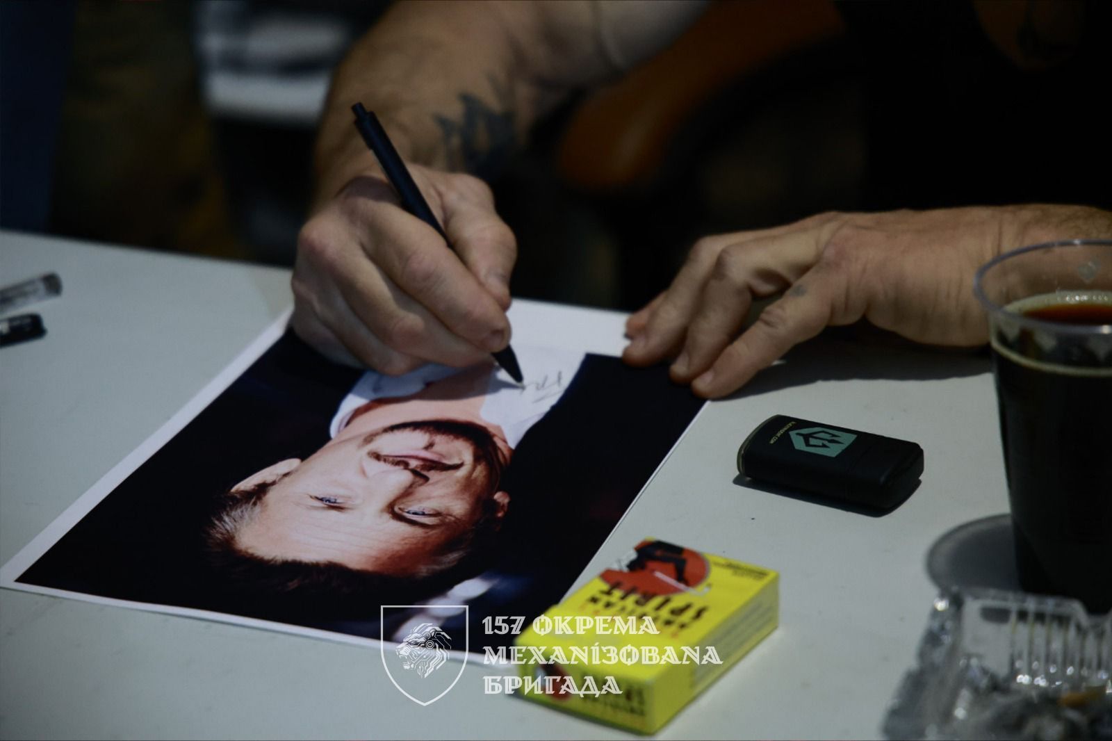 Шон Пенн відвідав бійців 157-ї бригади на Донеччині - 844034 Шон Пенн відвідав бійців 157-ї бригади на Донеччині - фото 844034