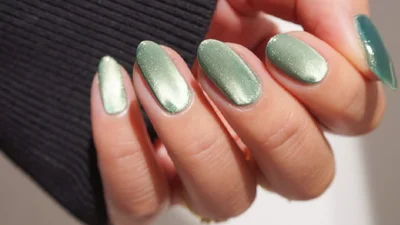 3 варианта маникюра на весну, которые выглядят максимально эффектно