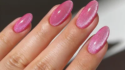 "Дофамінові" кольори - гарячий тренд весни 2026, який легко втілити в манікюрі