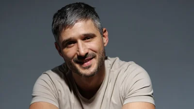 Помогает маме, сыну и тете с инвалидностью: Андрей Фединчик назвал сумму для комфортной жизни в Киеве