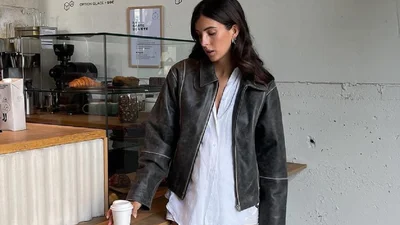 Снова в тренде: как носить белую рубашку, чтобы выглядеть современно