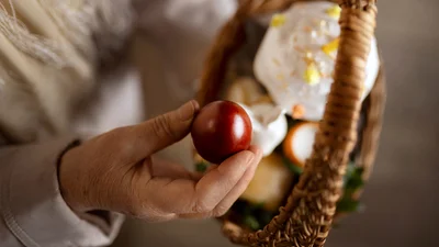 Привітання з Великоднем 2026 українською: гарні вірші та листівки для рідних і друзів