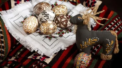 Привітання з Пасхою 2026: щирі побажання і красиві листівки для святкування