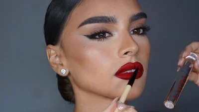 Весняний макіяж для брюнеток: 3 стильні ідеї, які варто спробувати