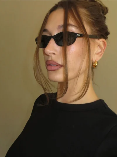 Неочевидні помилки в макіяжі, які роблять обличчя старшим - фото 848140