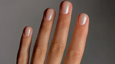 Оновлюємо нюд: 5 ідей манікюру з ефектом "soap nails" і делікатними цятками