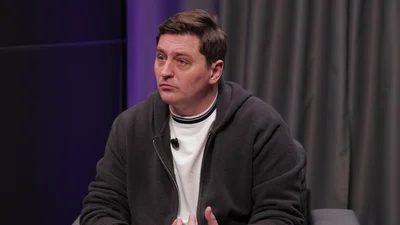 Зірка "Кіборгів" Довженко різко змінив ставлення до свого роману з молодшою на 20 років коханою