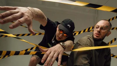 PARFENIUK и Скруджи запремьерили совместный трек "Бомбить" - так звучит новая эра рэпа