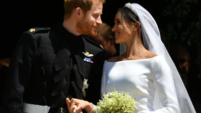 "Тиарная драма" от инсайдера: как Меган Маркл настроила против себя весь дворец еще до свадьбы