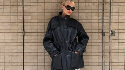 Сукня-комбінація з 90-х повернулась: 3 стильні способи носити її зараз