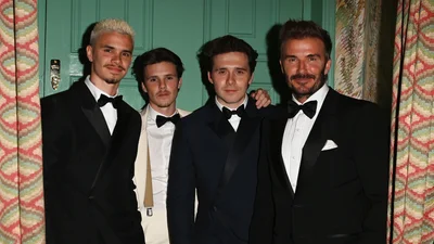 Круз Бекхем дотепно відповів щодо великої різниці у віці зі своєю коханою: при чому тут його мама