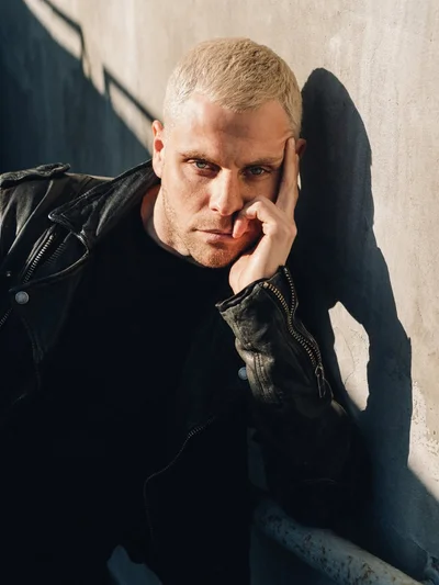 Артур Логай кардинально змінив стиль - фото 850737