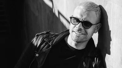 "Молодий Бред Пітт": зірковий український актор кардинально змінив імідж та став блондином