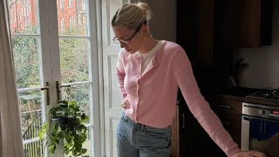 Головні 5 трендів весни, які будуть всюди: прості способи носити їх щодня