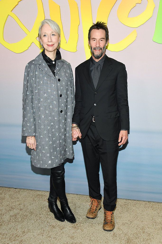 Голубки из Голливуда: Киану Ривз и его любимая жена показали нежность - 851039 Голубки из Голливуда: Киану Ривз и его любимая жена показали нежность - фото 851039