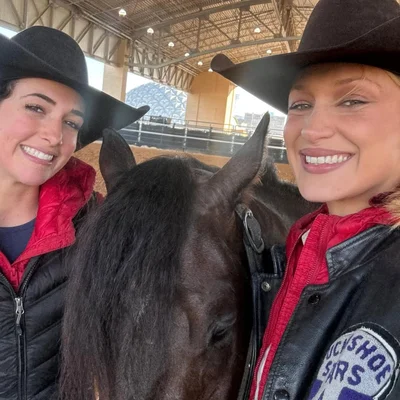 Б’юті-хак від Белли Хадід: як зробити губи візуально пухкішими - фото 851897