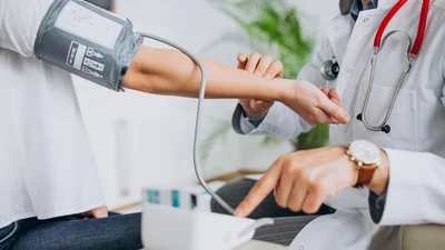 Щирі привітання з Днем швидкої допомоги та картинки для "ангелів на колесах"