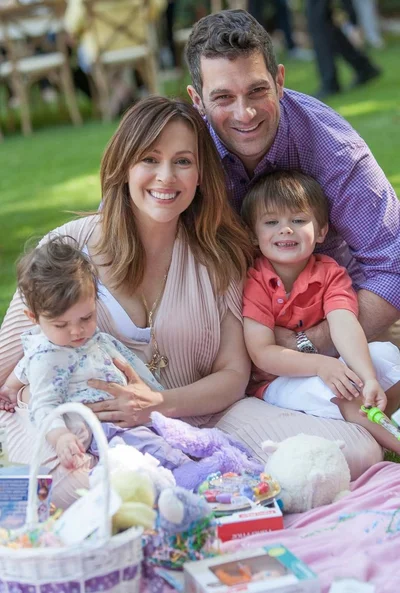 Аліса Мілано у молодості з сім'єю - фото 852646