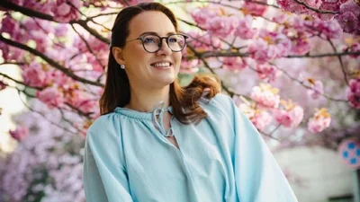 Юлія Свириденко підтримала український бренд, обравши блакитну сорочку на Великдень